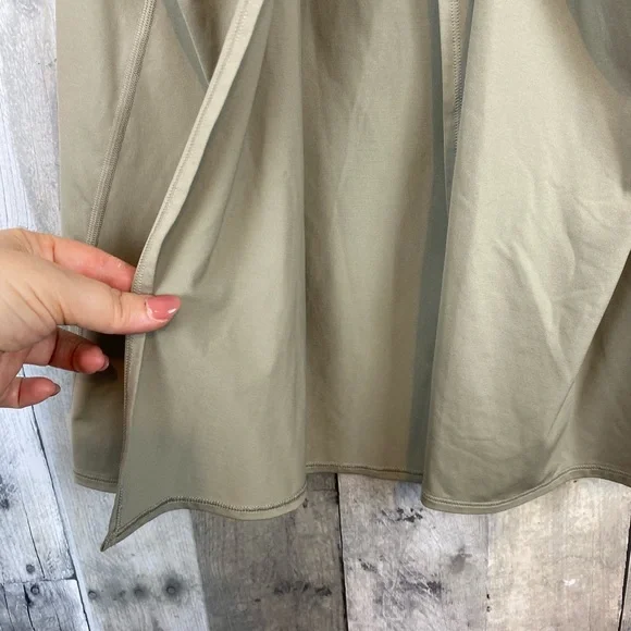 Lululemon All Tied Up Tank in Palm Court Size 6 - Picture 11 of 16